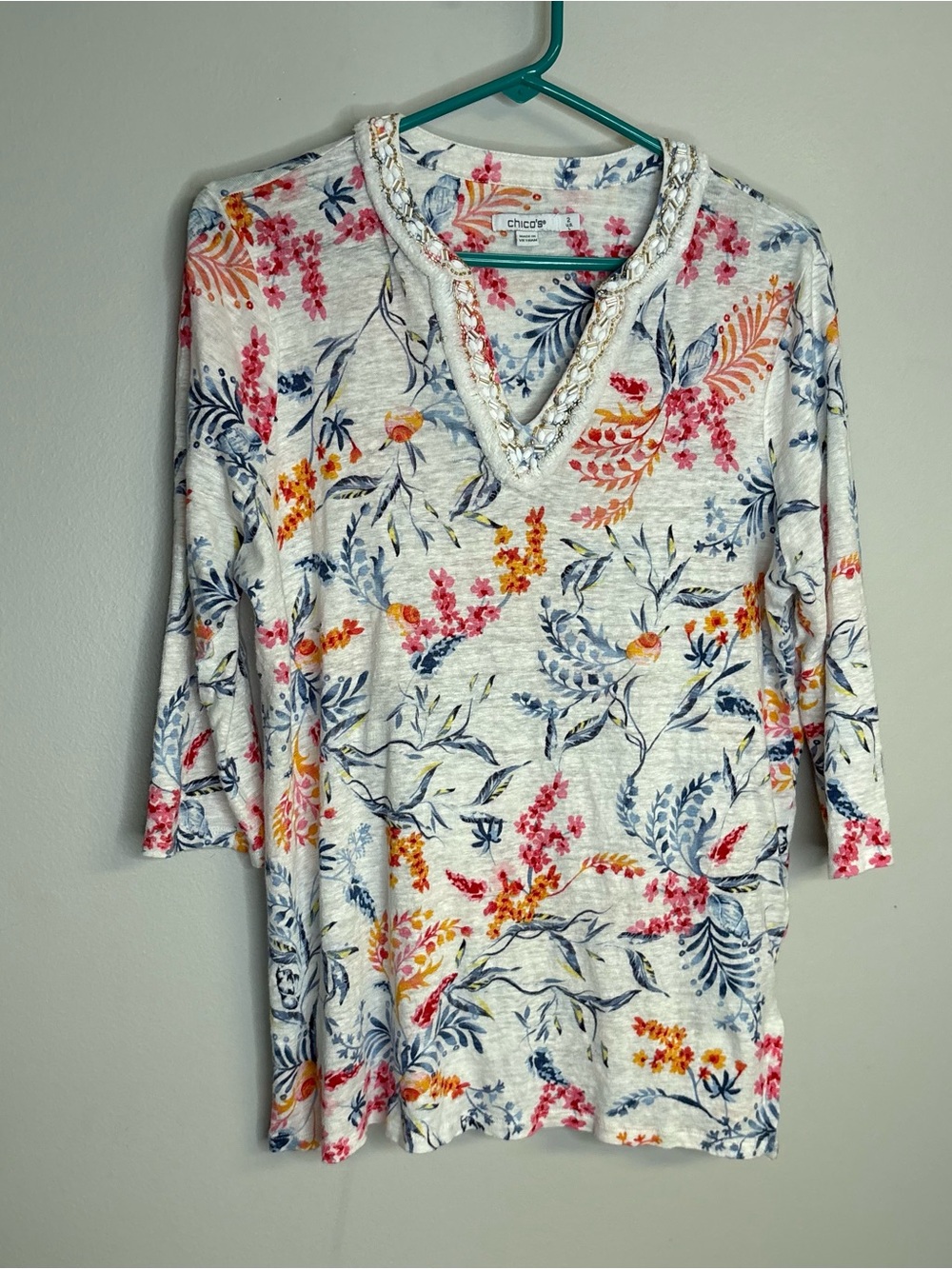 Chico's White Floral V-Neck Braided Trim Tunic